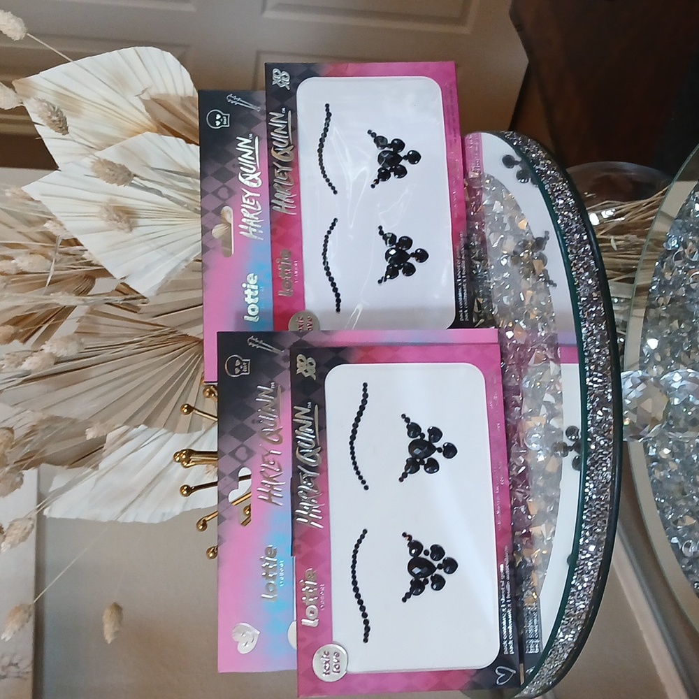 New 4pc Harley Quinn Face Gems Toxic Love / Pouts & Pigtails By Lottie London - Picture 13 of 17
